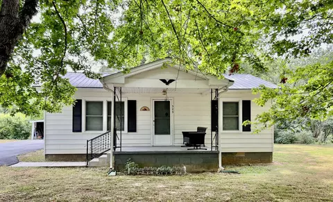 325 Spring St, Wartrace, TN 37183