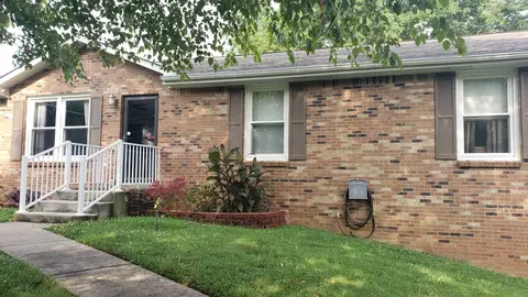 3402 Allen Rd, Clarksville, TN 37042