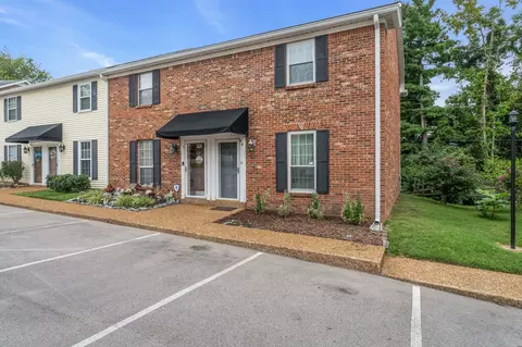 200 Royal Oaks Blvd N #F4, Franklin, TN 37067