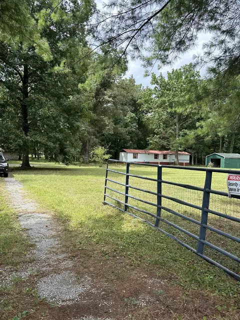 7738 Hollow Springs Rd, Bradyville, TN 37026