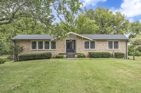 1210 Lipscomb Dr, Brentwood, TN 37027