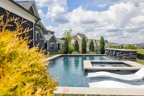 6804 Chatterton Dr, College Grove, TN 37046