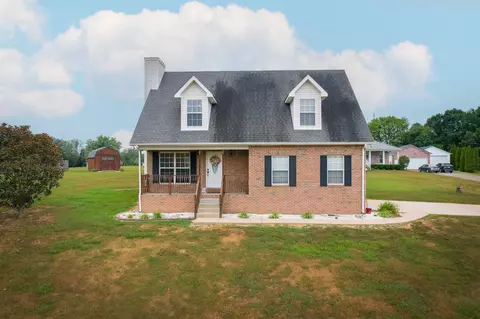 4025 Kevin Ct, Bon Aqua, TN 37025
