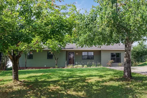 1036 N Allen Rd, Cookeville, TN 38501