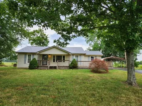 793 Wesley Chapel Rd, Lawrenceburg, TN 38464