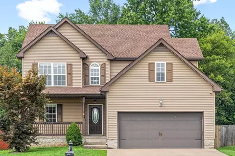 677 Sly Fox Dr, Clarksville, TN 37040