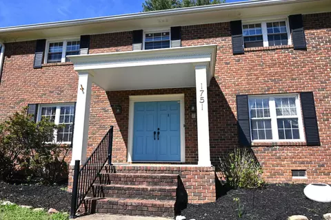 1751 Lake Wood Cir, Hixson, TN 37343