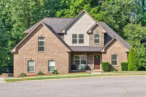 210 Suesand Ct, Pleasant View, TN 37146