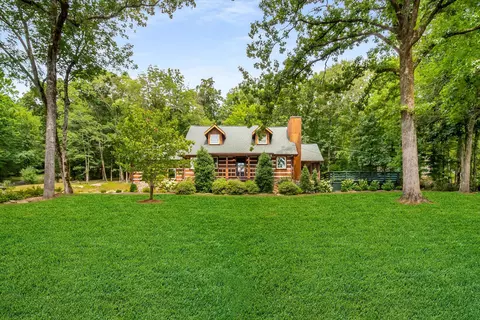191 Merrylog Ln, Kingston Springs, TN 37082