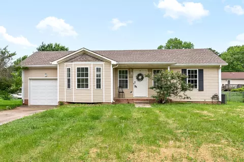 1004 Bush Ave, Oak Grove, KY 42262