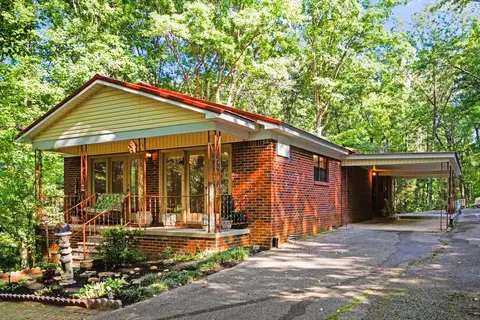 130 Davis N Lake Rd, Camden, TN 38320