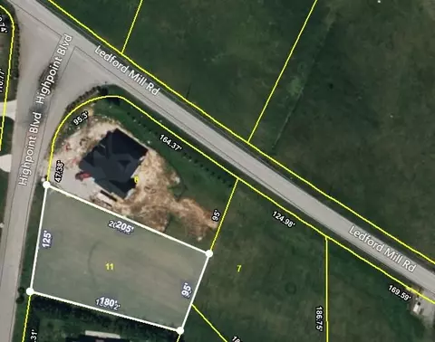 103 Highpoint Blvd, Tullahoma, TN 37388