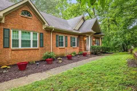 621 Rebel Rd, Old Hickory, TN 37138