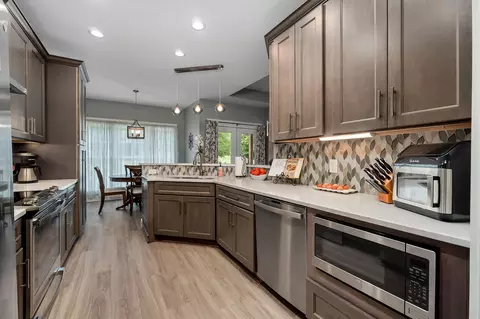 Kitchen - 692 Peach Ave, Morrison, TN 37357 photo 2 of 4