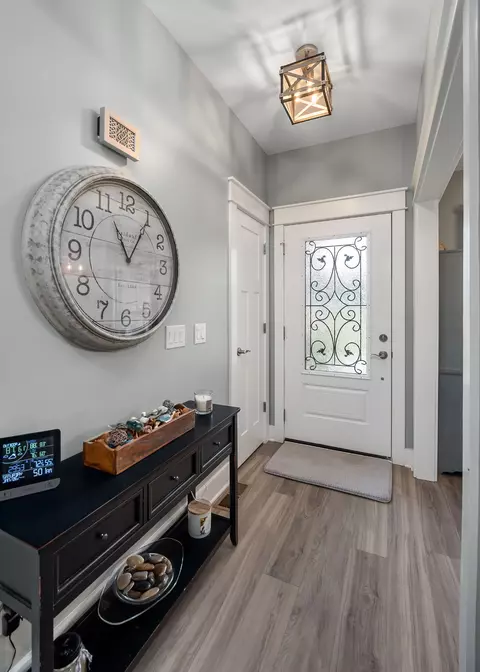 Entry Way - 692 Peach Ave, Morrison, TN 37357 photo 1 of 2