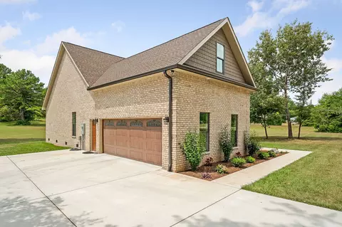 Exterior - 692 Peach Ave, Morrison, TN 37357 photo 7 of 11