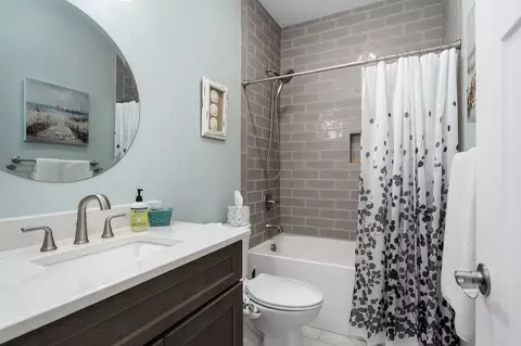Bath - 692 Peach Ave, Morrison, TN 37357 photo 4 of 4
