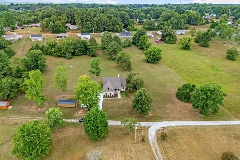 View/Area - 692 Peach Ave, Morrison, TN 37357 photo 2 of 13