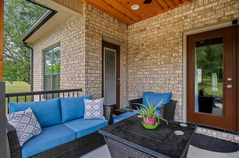 Exterior - 692 Peach Ave, Morrison, TN 37357 photo 5 of 11