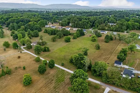 View/Area - 692 Peach Ave, Morrison, TN 37357 photo 5 of 13