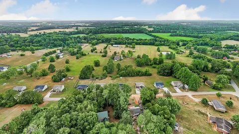 View/Area - 692 Peach Ave, Morrison, TN 37357 photo 3 of 13
