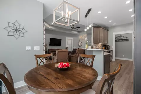 Dining - 692 Peach Ave, Morrison, TN 37357 photo 2 of 3