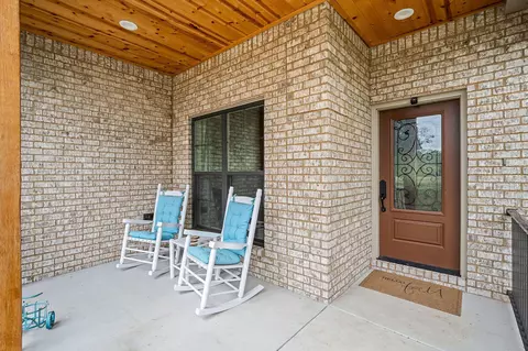 Exterior - 692 Peach Ave, Morrison, TN 37357 photo 4 of 11