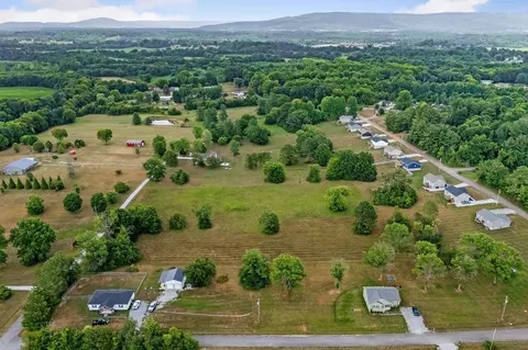 View/Area - 692 Peach Ave, Morrison, TN 37357 photo 8 of 13