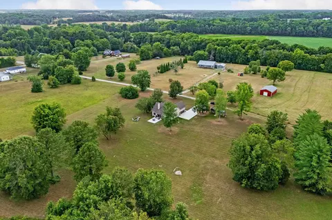 View/Area - 692 Peach Ave, Morrison, TN 37357 photo 11 of 13