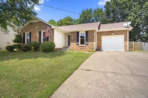 3117 Larson Ln, Clarksville, TN 37043
