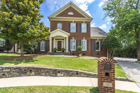105 Oxton Hill Ln, Nashville, TN 37215