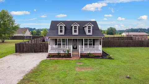6 Crockett Dr, Fayetteville, TN 37334