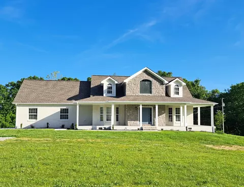 1424 Jones Creek Rd, Dickson, TN 37055