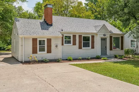 1325 Mars Dr, Nashville, TN 37217