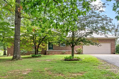 2110 Edwards Mill Rd, Hopkinsville, KY 42240
