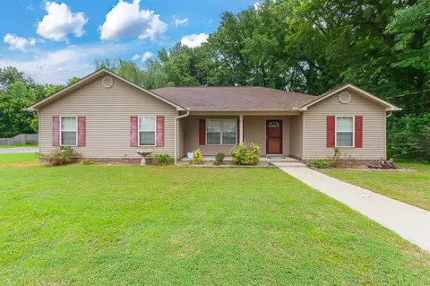 824 Granite Dr, Newbern, TN 38059