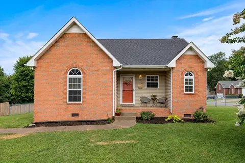 1030 Woodland Dr, Goodlettsville, TN 37072