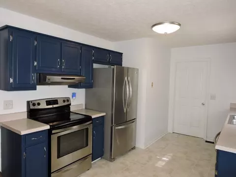 Kitchen - 136 Eldon Dr, Manchester, TN 37355 photo 2 of 2