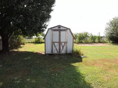 Exterior - 136 Eldon Dr, Manchester, TN 37355 photo 5 of 5