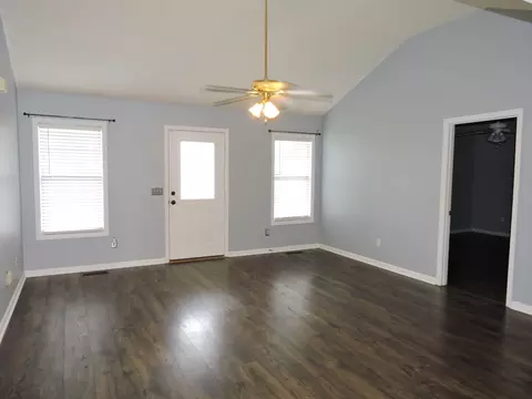 Living - 136 Eldon Dr, Manchester, TN 37355 photo 1 of 3