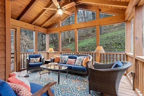 444 Lakeside Pl, Smithville, TN 37166