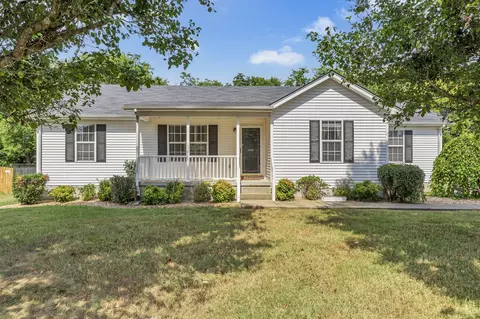 3011 Henderson Ln, Murfreesboro, TN 37130