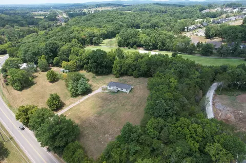 6468 Cox Rd, College Grove, TN 37046