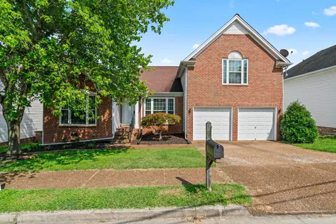 3205 Demetros Ct, Nashville, TN 37217