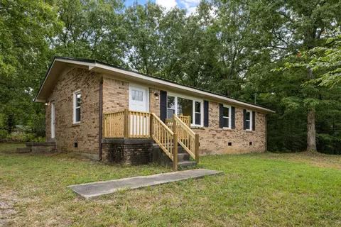241 Washington Cir, Waverly, TN 37185
