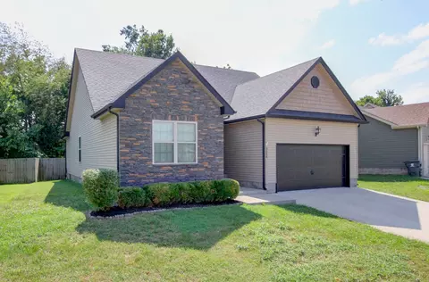 3688 Fox Tail Dr, Clarksville, TN 37040