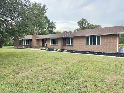 104 Teepee Ln, Shelbyville, TN 37160