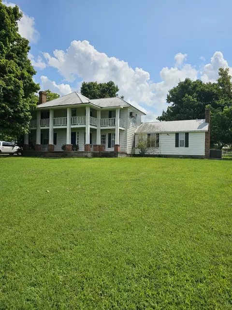 677 Winklers Rd, Red Boiling Springs, TN 37150