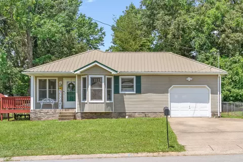 365 Donna Dr, Clarksville, TN 37042