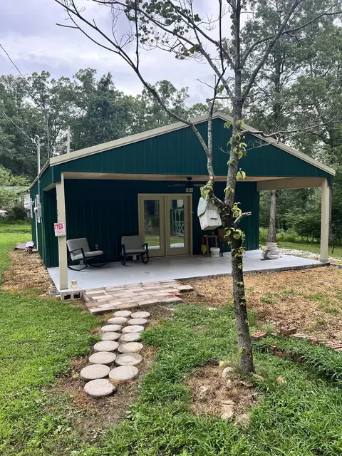 178 Sunset Dr, Holladay, TN 38341